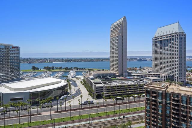 550 Front Street, San Diego CA: https://media.crmls.org/mediaz/e132dc95-d50d-43d3-9690-624433f219c2.jpg