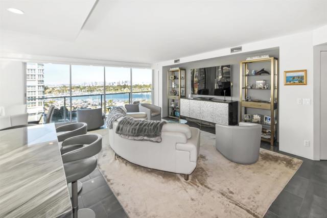 1780 Avenida Del Mundo, Coronado CA: https://media.crmls.org/mediaz/e1330a1c-d6be-4c48-bb77-2de46de43928.jpg