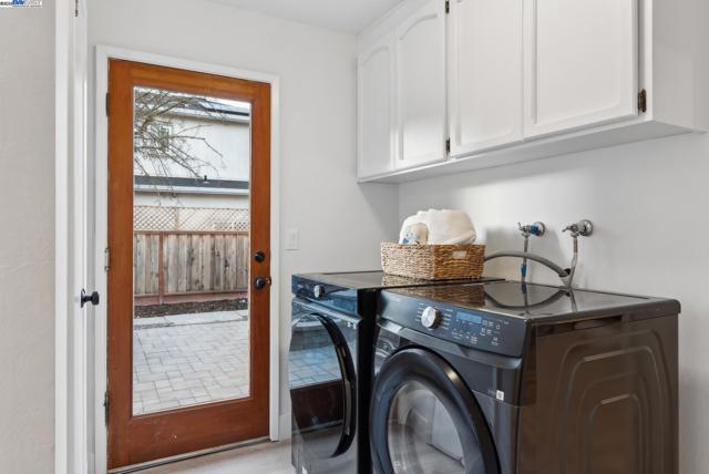 2129 Youngs Ct, Walnut Creek CA: https://media.crmls.org/mediaz/e1334e43-b685-4f1f-8d2c-742af9764817.jpg
