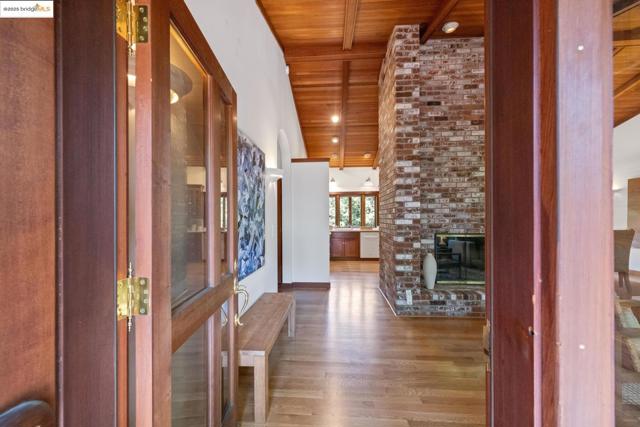 6890 Charing Cross Road, Berkeley CA: https://media.crmls.org/mediaz/e133e7b5-7215-492f-a021-08747f0b540d.jpg