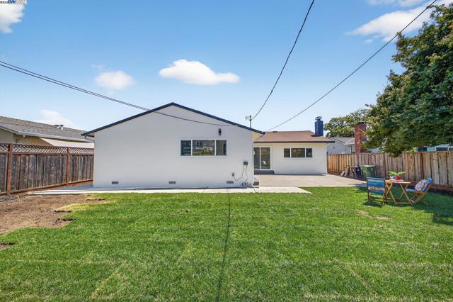 4403 Burke Way, Fremont CA: https://media.crmls.org/mediaz/e1342328-1e1b-49ea-a2ab-addd8942d262.jpg