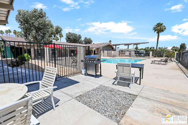 80 Dunes Circle, Cathedral City CA: https://media.crmls.org/mediaz/e1354d9e-b00a-4ced-a36b-33a57740a418.jpg