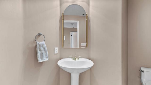 2894 Torrey Pines Rd, La Jolla CA: https://media.crmls.org/mediaz/e1357a7c-22f6-4cb4-9d9b-e00ab7047c61.jpg