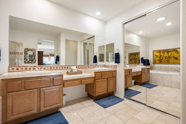 54580 Tanglewood, La Quinta CA: https://media.crmls.org/mediaz/e135a634-8ed8-4de5-9f1a-a2b3fb352c9e.jpg