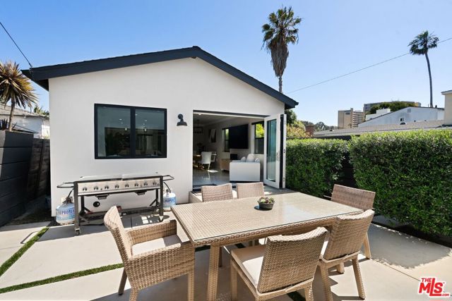 801 Howard Street, Marina del Rey CA: https://media.crmls.org/mediaz/e135d0c5-ac45-47f2-9c19-29a3fbe1978b.jpg