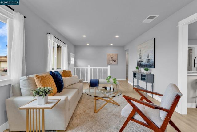 206 Princeton Ave, Vallejo CA: https://media.crmls.org/mediaz/e136182d-0093-4445-8cef-fa28baf063ae.jpg