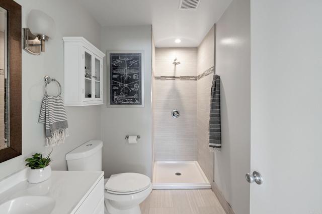 2200 Vanderbilt Lane, Redondo Beach, California 90278, 2 Bedrooms Bedrooms, ,3 BathroomsBathrooms,Residential,Sold,Vanderbilt,PTP2202500