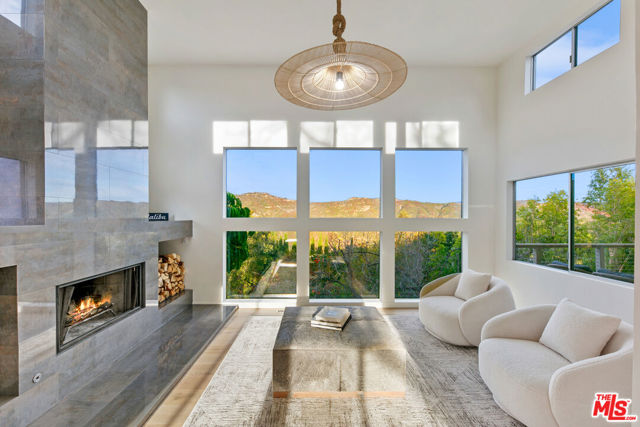 1876 Lookout Road, Malibu CA: https://media.crmls.org/mediaz/e136810f-ccb0-4b4e-9d36-a8337da6cb15.jpg