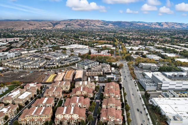 528 Odyssey Lane, Milpitas CA: https://media.crmls.org/mediaz/e136dcc4-5a3a-41b2-b683-32b981c06e0c.jpg