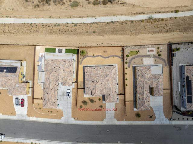 8680 Monument View Drive, Yucca Valley CA: https://media.crmls.org/mediaz/e137af35-0092-4fef-a074-69e611b87845.jpg