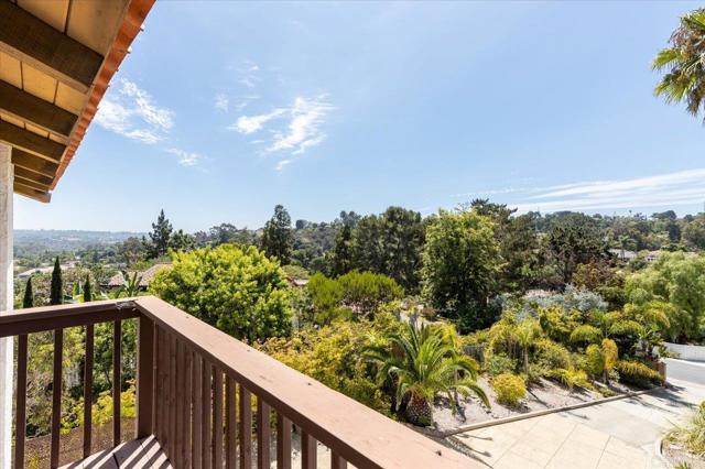 Detail Gallery Image 14 of 24 For 277 via Del Cerrito, Encinitas,  CA 92024 - 5 Beds | 5 Baths