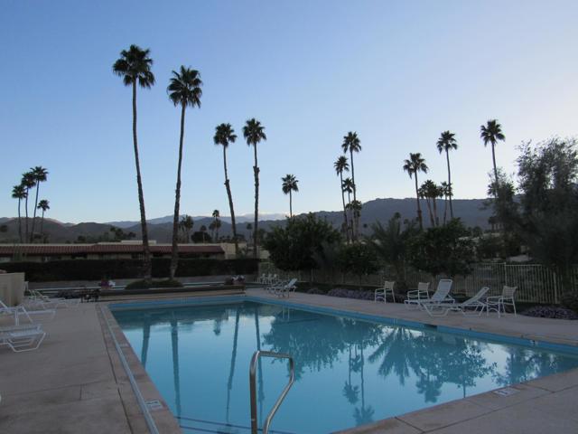 48440 Racquet Lane, Palm Desert CA: https://media.crmls.org/mediaz/e1386c14-7065-46bf-8578-be351036e985.jpg