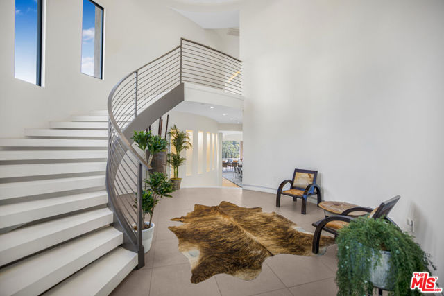 2501 Zorada Drive, Los Angeles CA: https://media.crmls.org/mediaz/e138d056-7f5a-428e-a13c-8c767d3e1cf7.jpg