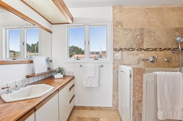 2204 Delvin Way, South San Francisco CA: https://media.crmls.org/mediaz/e139b820-ea1e-4b07-be32-16a3d70eb44d.jpg