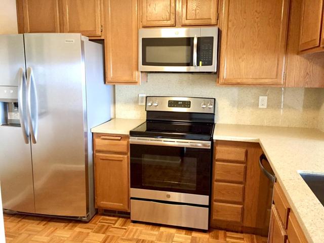 451 Roberts Road, Pacifica CA: https://media.crmls.org/mediaz/e139e625-dcaa-4960-adb6-251097543e38.jpg