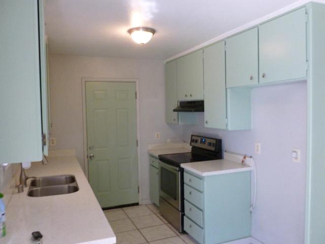 460 SE Jeremy Court, Oakdale CA: https://media.crmls.org/mediaz/e13a5de1-28fa-4d4d-9d2d-06c32c3f327c.jpg