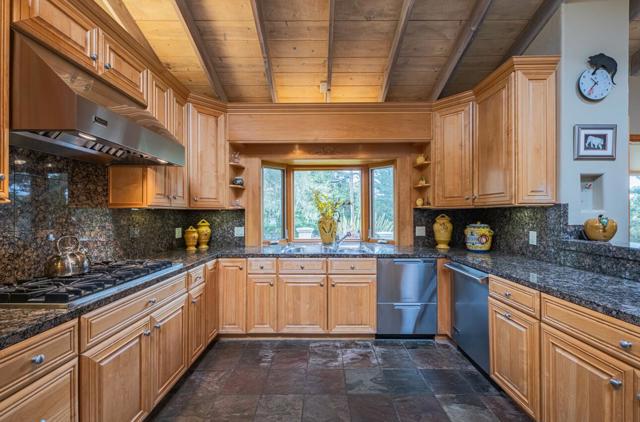 1093 Presidio Road, Pebble Beach CA: https://media.crmls.org/mediaz/e13b6eb8-298c-4762-8bce-f809a9be462a.jpg