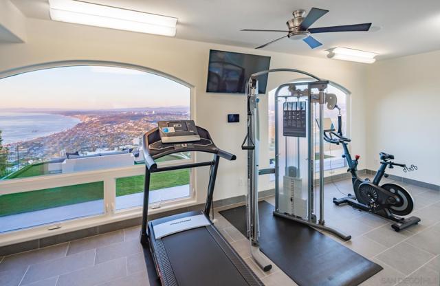 Image 23 of 50 For 2032 Via Casa Alta