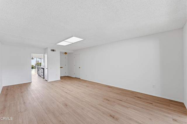 Detail Gallery Image 7 of 35 For 7202 Village 7, Camarillo,  CA 93012 - 2 Beds | 2 Baths