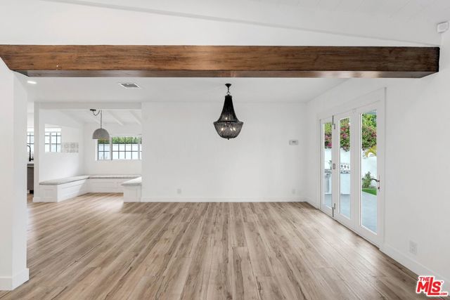 5614 Ponce Avenue, Woodland Hills CA: https://media.crmls.org/mediaz/e13c9905-31ce-415a-9a98-500c646e097e.jpg