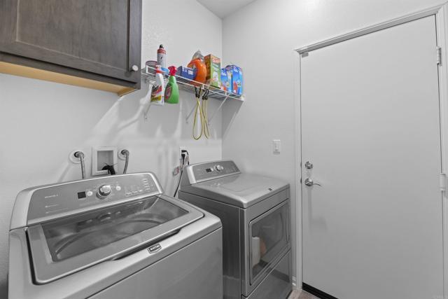 34289 Solstice Street, Winchester CA: https://media.crmls.org/mediaz/e13df570-5b61-4280-bbe7-0bb366f32ff1.jpg