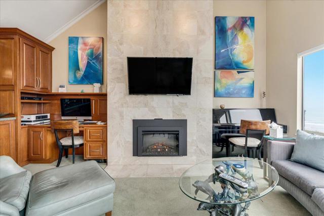 101 Shell Drive, Watsonville CA: https://media.crmls.org/mediaz/e13e0ea8-5345-40d6-8922-5a7a5eb74605.jpg