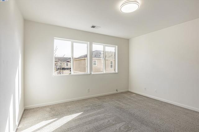 Image 15 of 34 For 20363 Royal Ave