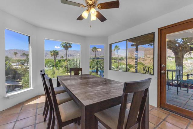 40 Country Club Drive, Palm Desert CA: https://media.crmls.org/mediaz/e13ecf55-410e-4f6a-9b97-98fdef11ab05.jpg