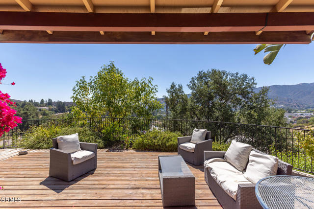 Detail Gallery Image 33 of 40 For 1932 Hilldale Dr, La Canada Flintridge,  CA 91011 - 4 Beds | 2/1 Baths