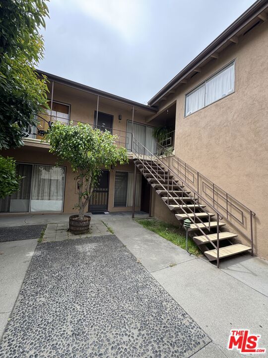 610 N Garfield Avenue, Alhambra CA: https://media.crmls.org/mediaz/e1406e5f-2c00-48e1-aa69-b9c0432658c8.jpg