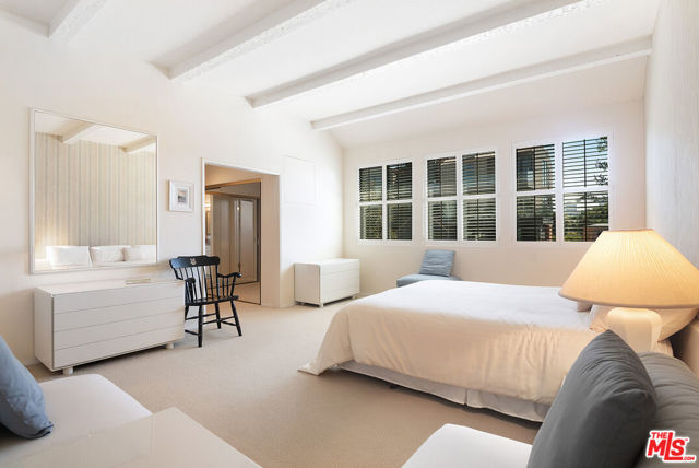 1621 Hilts Avenue, Los Angeles CA: https://media.crmls.org/mediaz/e1419a67-5782-4097-864f-58cd62dd529e.jpg