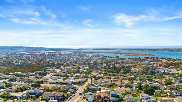 Detail Gallery Image 34 of 42 For 2736 Deerpark Dr, San Diego,  CA 92110 - 3 Beds | 2 Baths