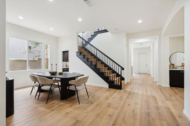 13133 Via Canyon Dr, San Diego CA: https://media.crmls.org/mediaz/e141eb9f-eea4-4267-ad6e-a35388ca53fe.jpg