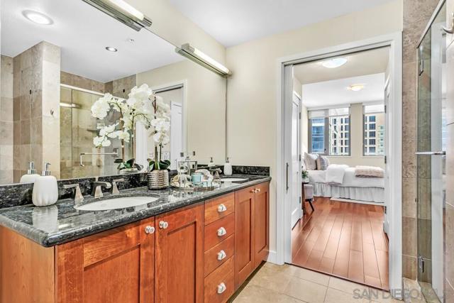 700 W E St, San Diego CA: https://media.crmls.org/mediaz/e1422eb5-68d6-43c4-8cb1-0b0b8f216e2a.jpg