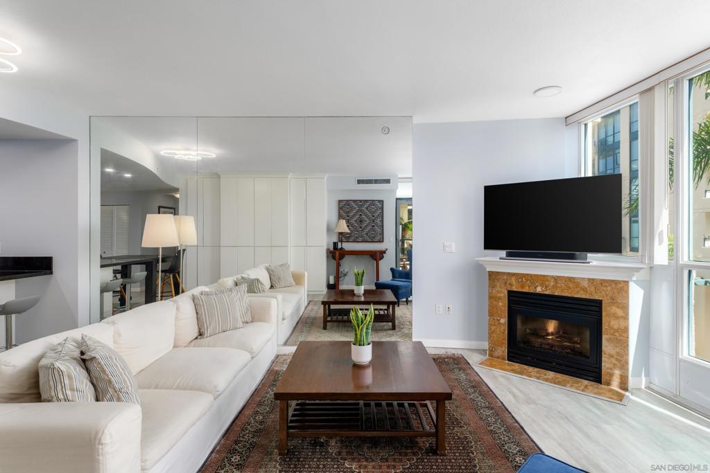 555 Front St - photo 4