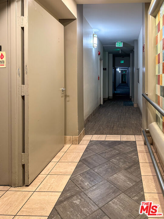 https://media.crmls.org/mediaz/e143d0ab-d2b2-4998-a329-bba6c583573a.jpg?preset=X-Large