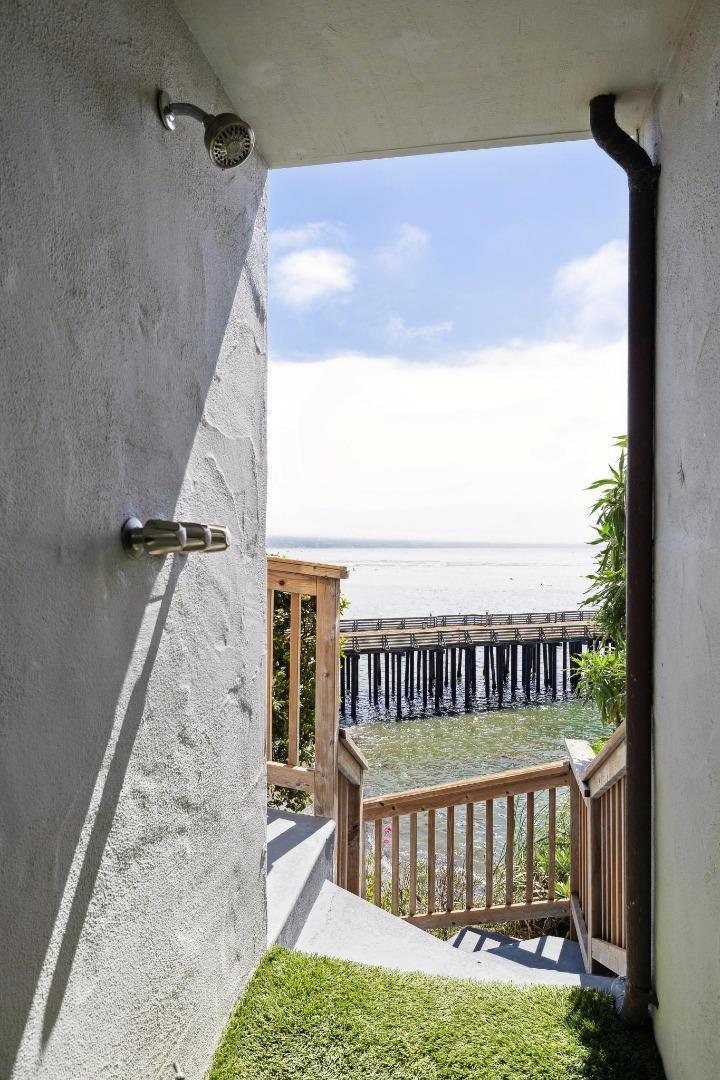 E144181B 4F5F 4B34 8D1A 34E3E13Bf2B4 4920 Cliff Drive, Capitola, Ca 95010 &Lt;Span Style='BackgroundColor:transparent;Padding:0Px;'&Gt; &Lt;Small&Gt; &Lt;I&Gt; &Lt;/I&Gt; &Lt;/Small&Gt;&Lt;/Span&Gt;