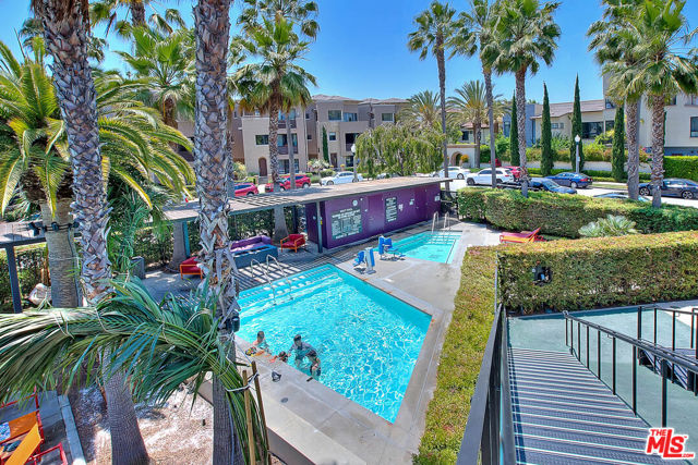 13020 Pacific, Playa Vista CA: https://media.crmls.org/mediaz/e1448371-240f-4b36-8711-3301e636687a.jpg