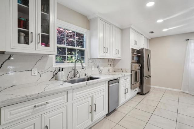 32027 Carroll Avenue, Hayward CA: https://media.crmls.org/mediaz/e144ca88-417e-439b-aad3-2905723df92f.jpg