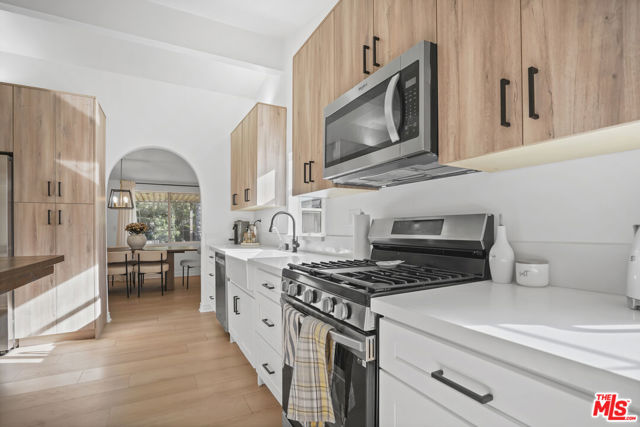 20338 Coulson Street, Woodland Hills CA: https://media.crmls.org/mediaz/e14532d8-0cfa-450b-ad8b-492fdad46aaa.jpg