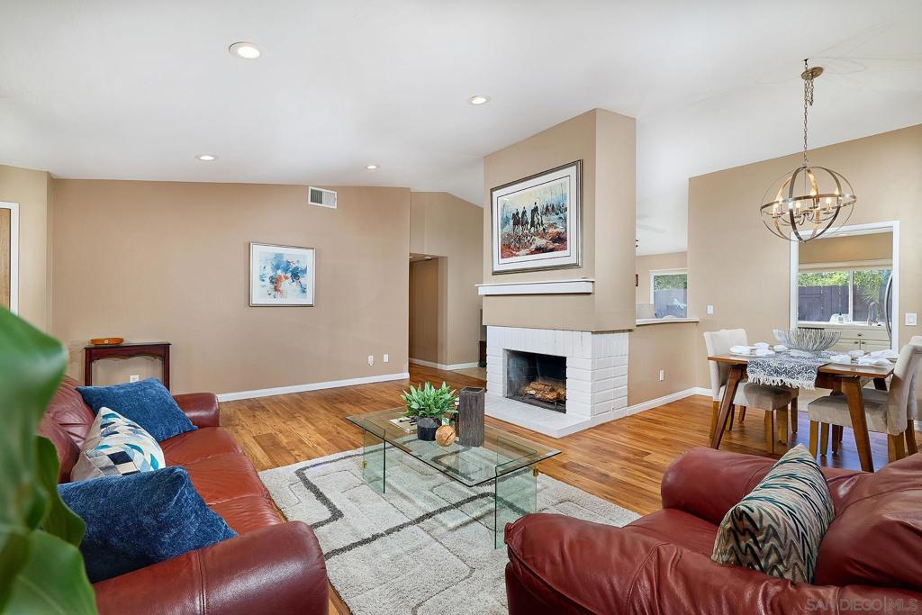 MLS #250043043SD image #10