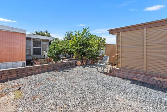 82 Shirle Lane, Oceanside CA: https://media.crmls.org/mediaz/e145ae0d-f0e4-48a8-857d-c39a67a7aa11.jpg