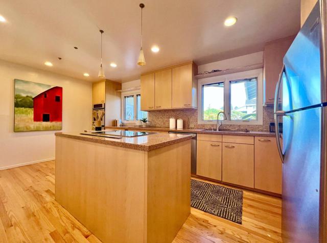 665 Towle Way, Palo Alto CA: https://media.crmls.org/mediaz/e145c904-cb7b-4435-9f82-8b6c3be63103.jpg