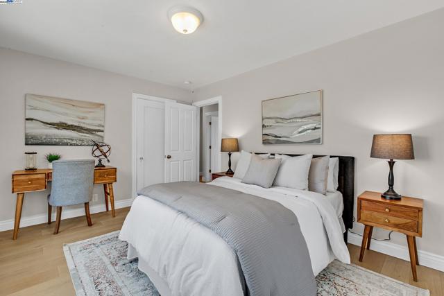 5601 Castle Dr, Oakland CA: https://media.crmls.org/mediaz/e145f0a7-b83d-45c1-b5a1-38ca051c514c.jpg