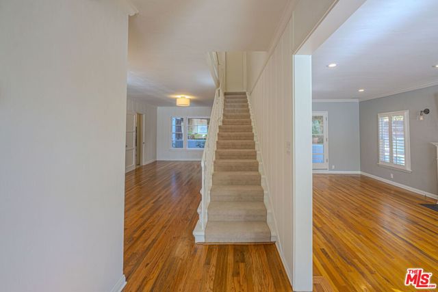 2318 Canyon Drive, Los Angeles CA: https://media.crmls.org/mediaz/e1478930-23b6-409b-9560-1003cef64466.jpg