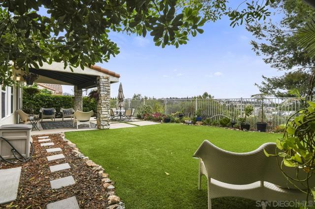 2025 Fabled Waters Dr., Spring Valley CA: https://media.crmls.org/mediaz/e147fb94-7687-4fb7-95b3-37009807a879.jpg