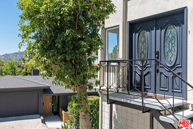 1840 Deloz Avenue, Los Angeles CA: https://media.crmls.org/mediaz/e1480043-9254-4922-99d5-e1dd14fd7e2f.jpg