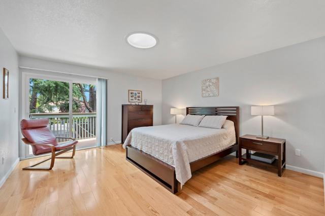 987 Lane Avenue, Mountain View CA: https://media.crmls.org/mediaz/e1484552-9e5d-43b5-8be3-6c2ee3576f10.jpg