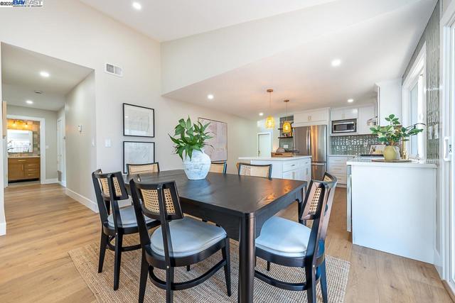 Image 21 of 54 For 32996 Soquel St