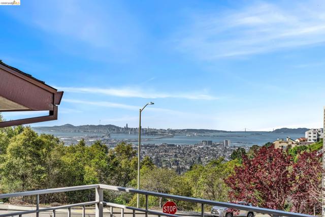 1881 Grand View Drive, Oakland CA: https://media.crmls.org/mediaz/e14b059b-8857-439a-90d7-5c826279255c.jpg